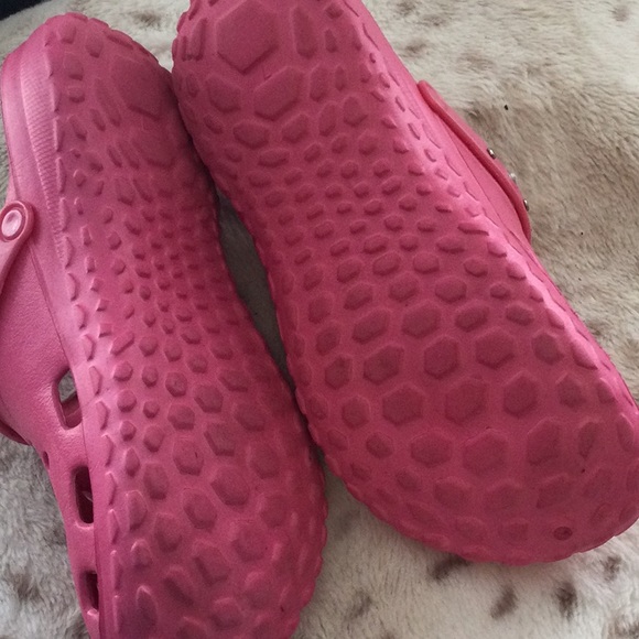 Pink Croc-Like Shoes With Embellishments - Picture 5 of 6